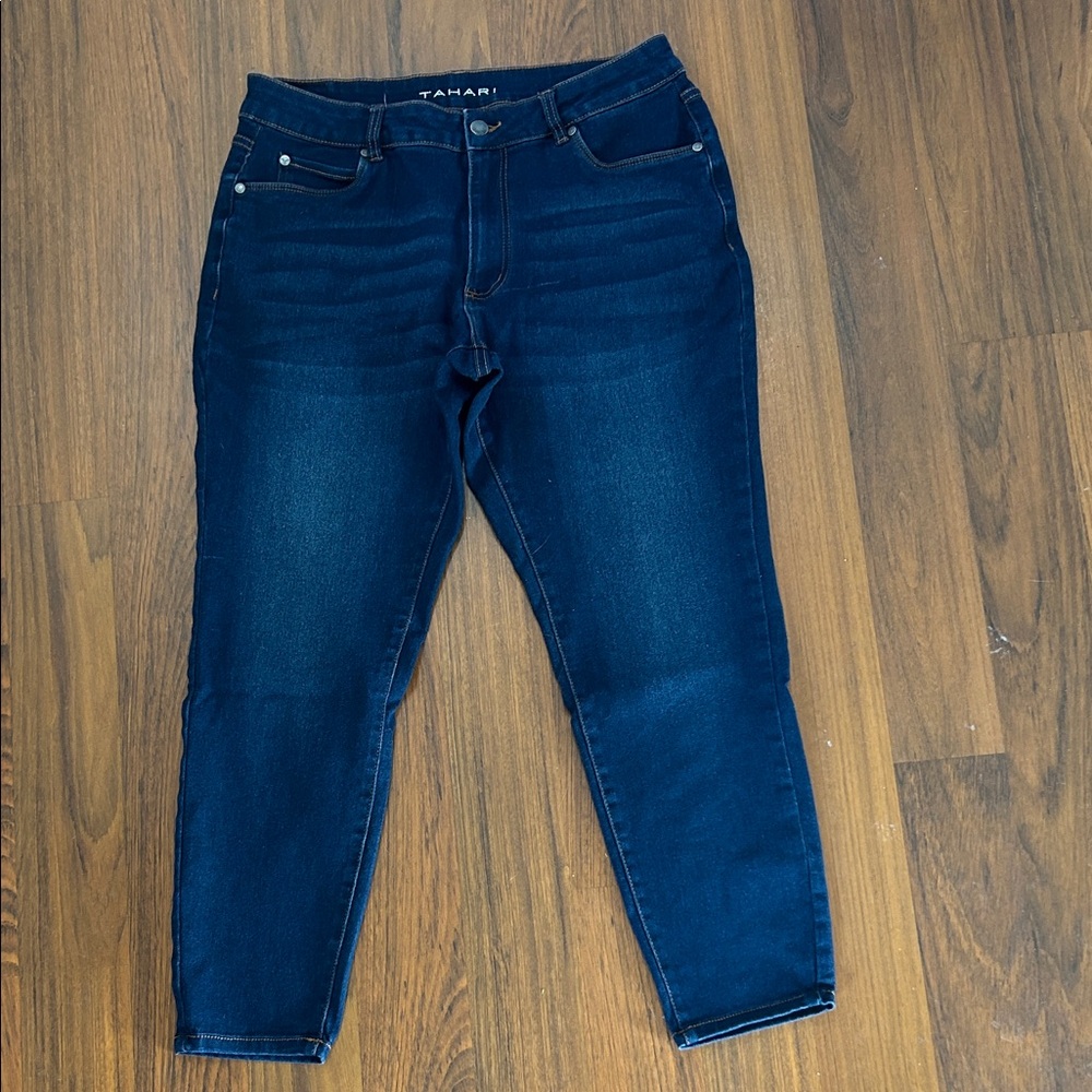 Tahari crop denim sz 16/33